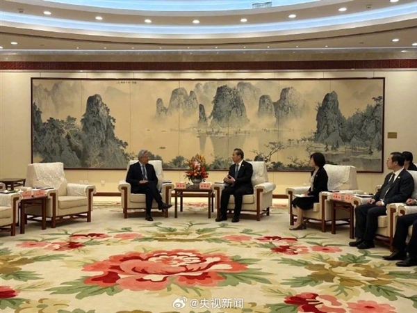 英伟达CEO黄仁勋再度访华，中美芯片管制不影响与中国的合作进展推进