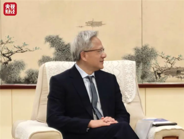 老黄紧急赴中国，西装上阵，情势急迫下的新动向揭秘