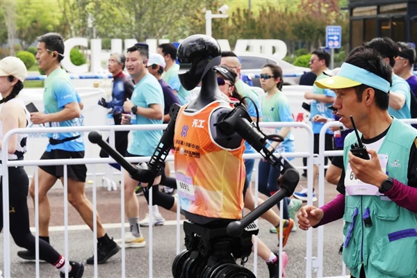 全球第一场机器人马拉松:到底意味着什么