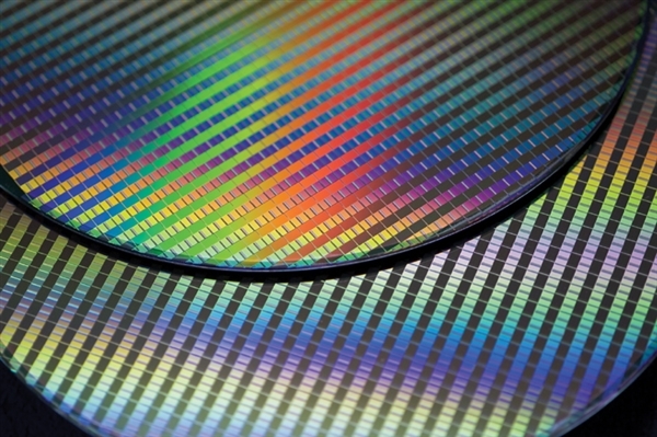 Intel 18A工艺遭遇挫折，旗舰芯片生产转交台积电代工