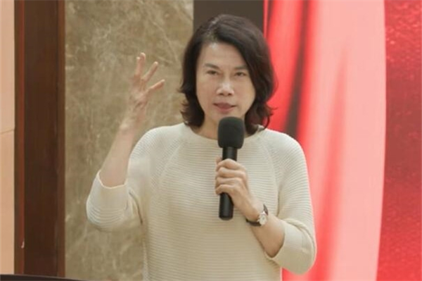 董明珠海归言论引争议，媒体批评其用人观念背离常识
