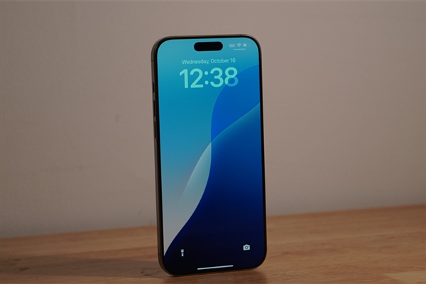 曝苹果iOS 19支持外接显示器:iPhone体验向PC看齐
