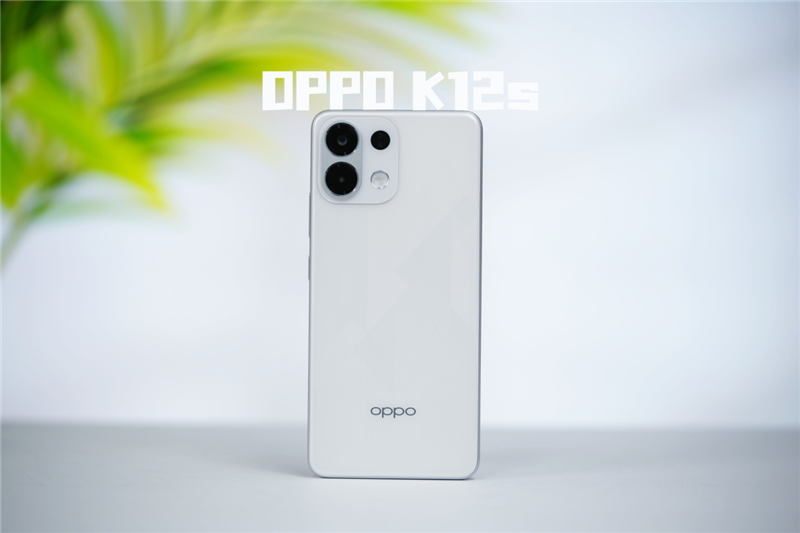 OPPO K12s全面评测，搭载超大电池，千元机新卷王，五年流畅不卡顿