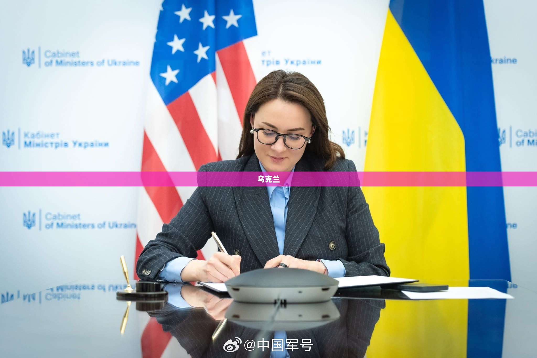 乌克兰第二大城市遭袭事件揭秘，乌军袭击克里米亚俄军机场致伤超40人