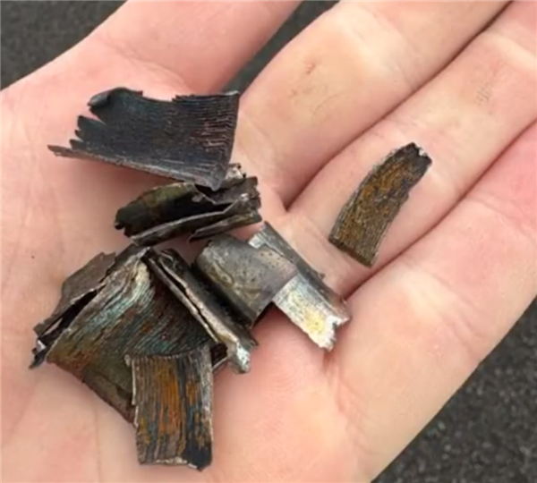 澳大利亚最繁忙高速公路上数百辆车轮胎被扎:致交通瘫痪