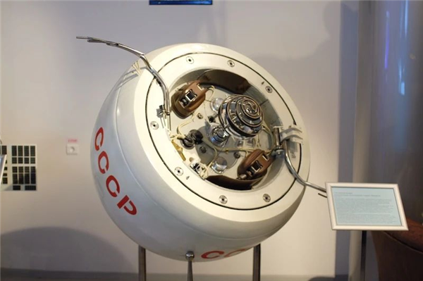前苏联金星探测器流浪太空53年后重返地球，携神秘物品揭晓金星之谜，揭示历史与未来的关键线索