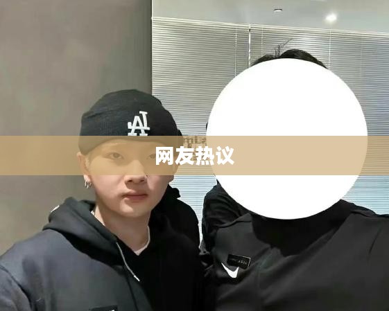 国字脸猴子因独特外貌走红,保育员称其耐看型引发关注 国字脸猴子因独特外貌走红,保育员称其耐看型引发关注